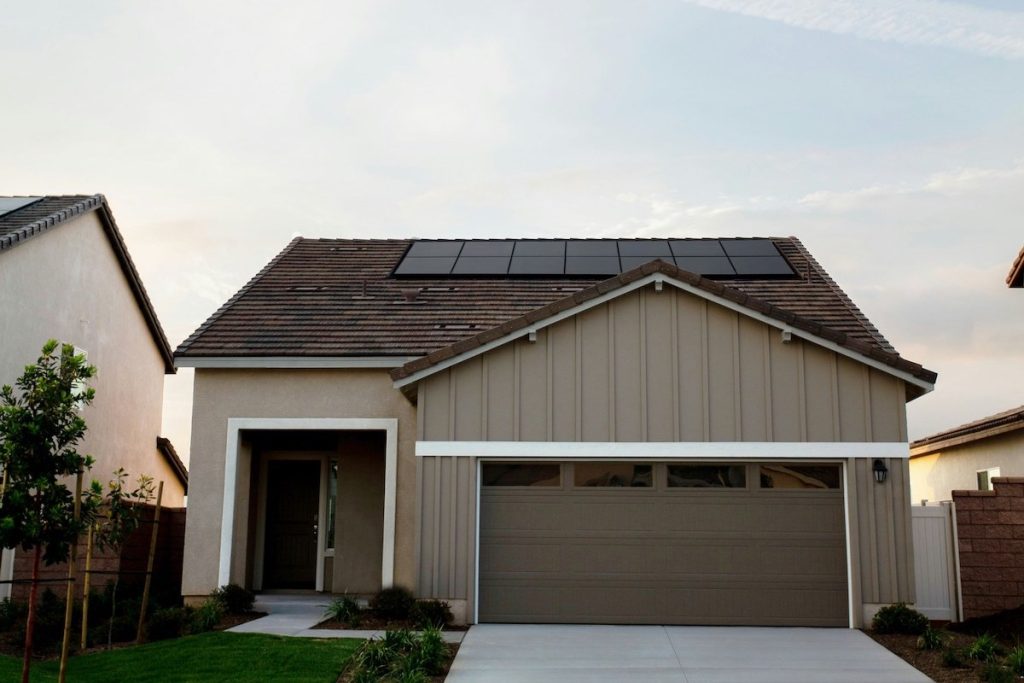 how black solar panels look like on a house